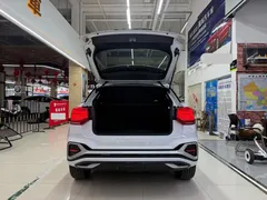 2022 Audi Q2L 35 TFSI Sport, белый — фото 9