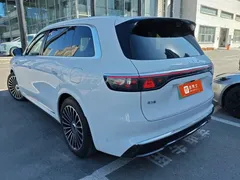 2025 Aito M8 EREV Ultra 53.4kWh 5-seat 192-line LiDAR, белый — фото 8