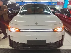 2024 Leapmotor C10 210 Smart — фото 3