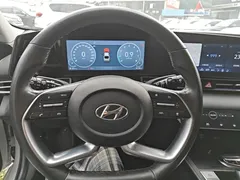 2021 Hyundai Elantra 1.5L CVT TOP Flagship, белый — фото 11