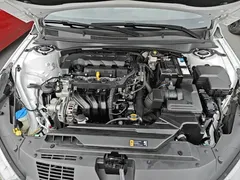 2021 Hyundai Elantra 1.5L CVT TOP Flagship, белый — фото 20