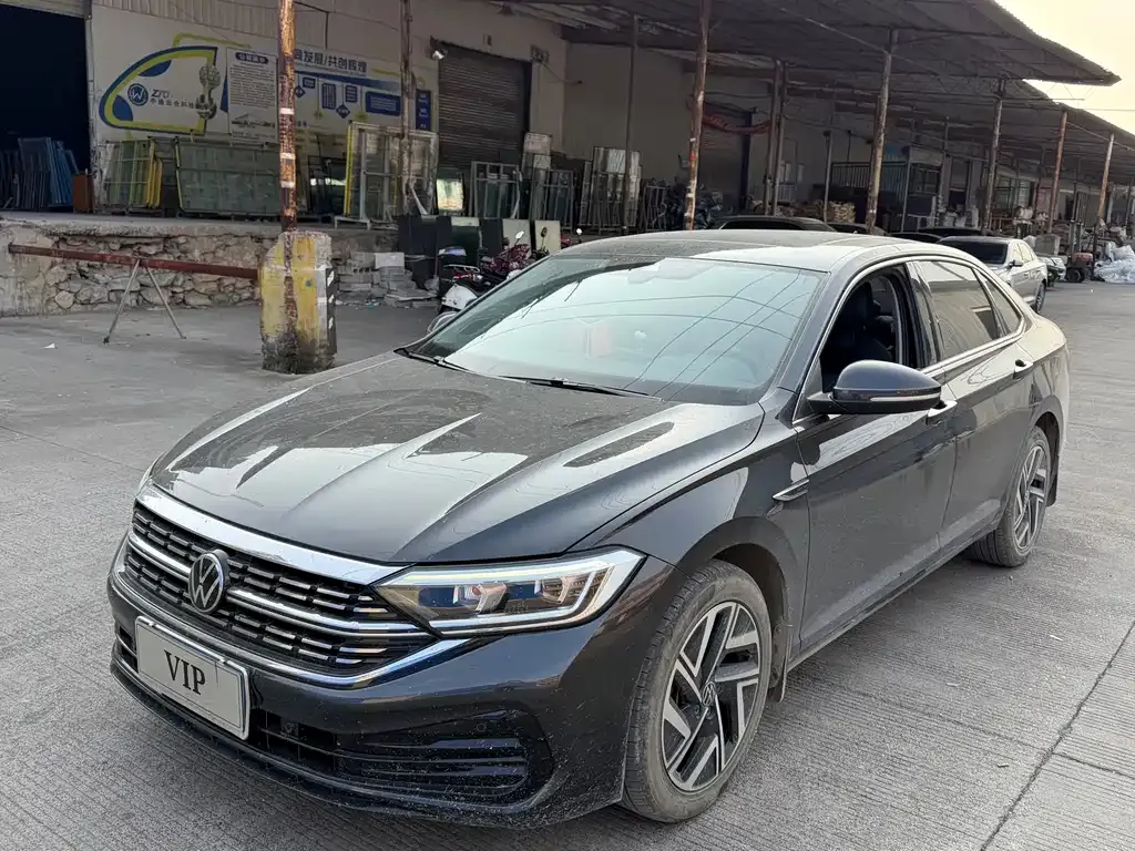 2023 Volkswagen Sagitar 300TSI DSG