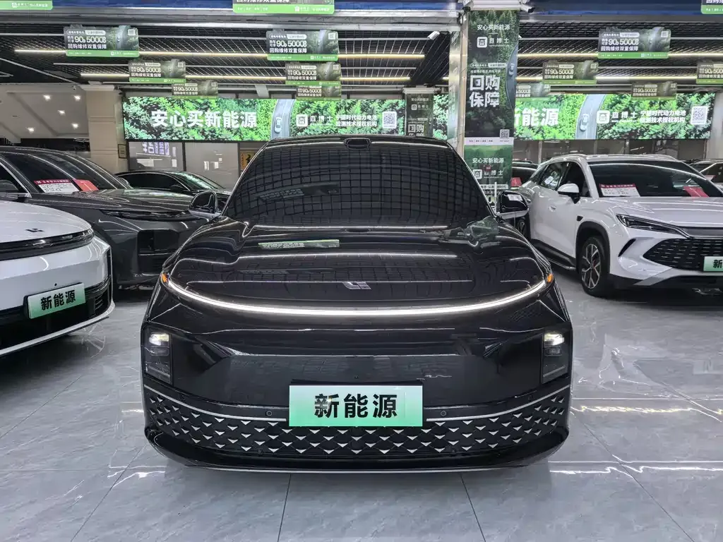 2025 Li Auto L6
