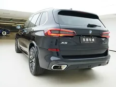 2022 BMW X5 30Li Premium M Sport Package, чёрный — фото 4