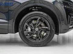 2022 Volkswagen Touareg 3.0TSI Black Sport Package, чёрный — фото 11