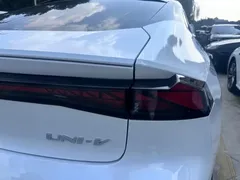 2023 Changan UNI-V 1.5T Sport, белый — фото 14