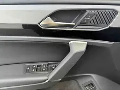 2022 Volkswagen Tayron 280TSI 2WD Luxury, чёрный — фото 11