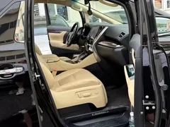 2021 Toyota Alphard Hybrid 2.5L Luxury, чёрный — фото 12