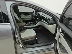 2024 BYD Qin PLUS Honor DM-i PHEV 55km Leading — фото 8