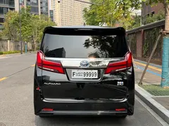 2021 Toyota Alphard Hybrid 2.5L Luxury, чёрный — фото 6