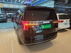 2024 Zeekr 009 6-Seat Executive 4WD 108kWh, чёрный — фото 5