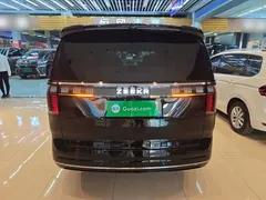 2024 Zeekr 009 6-Seat Executive 4WD 108kWh, чёрный — фото 6