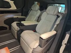 2024 Zeekr 009 6-Seat Executive 4WD 108kWh, чёрный — фото 17