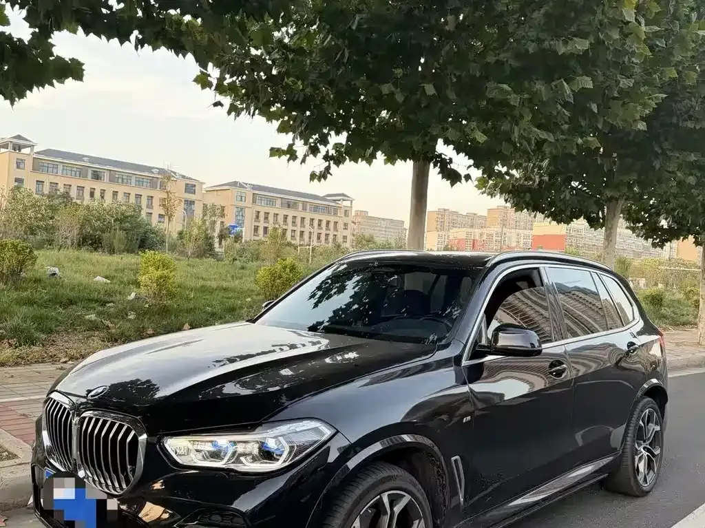 2022 BMW X5 40Li Premium M Sport Package