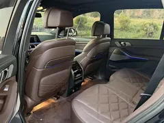 2022 BMW X5 40Li Premium M Sport Package, чёрный — фото 5