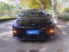 2025 Li Auto i8 Standard, чёрный — фото 2