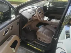 2025 Li Auto i8 Standard, чёрный — фото 9