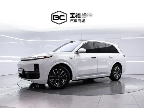 2025 Li Auto L8