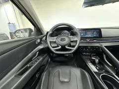 2022 Hyundai Elantra 1.5L CVT LUX Black Knight Limited Edition, чёрный — фото 18
