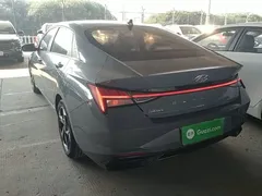 2021 Hyundai Elantra 1.5L CVT LUX Premium — фото 5