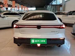 2022 Changan UNI-V 1.5T Premium, белый — фото 6