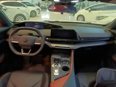 2022 Changan UNI-V 1.5T Premium, белый — фото 10