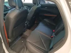2022 Changan UNI-V 1.5T Premium, белый — фото 17