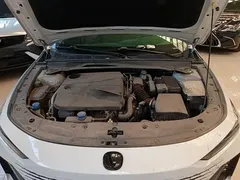 2022 Changan UNI-V 1.5T Premium, белый — фото 20