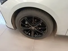 2022 Changan UNI-V 1.5T Premium, белый — фото 23