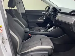 2022 Audi Q3 35 TFSI Sport, белый — фото 9