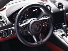 2022 Porsche 718 Cayman 2.0T, белый — фото 12