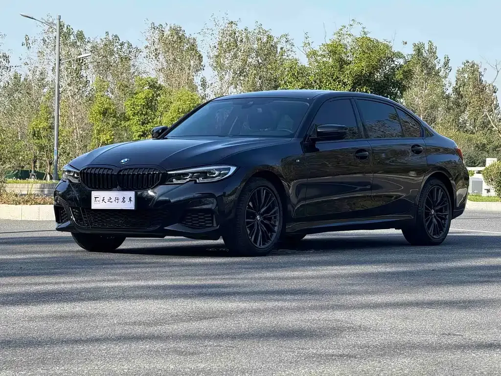 2022 BMW 3 Series 325Li M Sport Dark Package