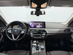 2021 BMW 5 Series 530Li Premium Luxury Package, чёрный — фото 4