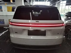 2025 Li Auto i8 Standard — фото 6