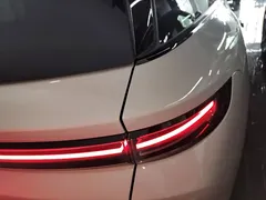 2025 Li Auto i8 Standard — фото 8