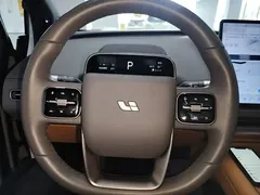 2025 Li Auto i8 Standard — фото 11