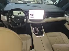 2024 Zeekr 009 6-Seat Executive 4WD 108kWh, чёрный — фото 10
