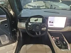 2024 Zeekr 009 6-Seat Executive 4WD 108kWh, чёрный — фото 11
