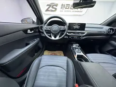 2023 Kia Cerato 1.5L CVT Premium, белый — фото 9