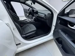 2023 Kia Cerato 1.5L CVT Premium, белый — фото 13
