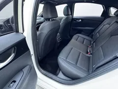 2023 Kia Cerato 1.5L CVT Premium, белый — фото 15