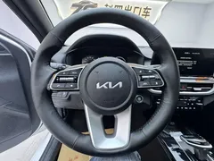 2023 Kia Cerato 1.5L CVT Premium, белый — фото 21