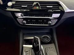 2022 BMW 5 Series 530Li Leading M Sport Package, белый — фото 12