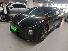 2025 Li Auto i6 4WD Standard, чёрный — фото 2