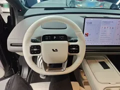 2025 Li Auto i6 4WD Standard, чёрный — фото 11