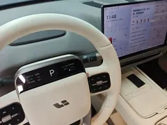 2025 Li Auto i6 4WD Standard, чёрный — фото 14