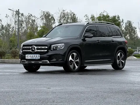 2023 Mercedes-Benz GLB 220 Fashion