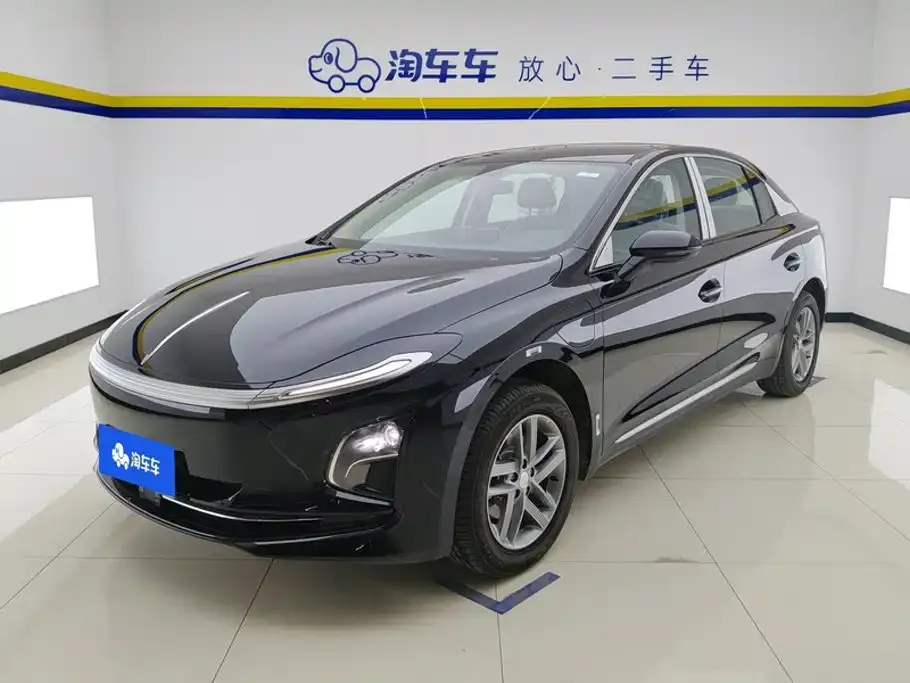 2025 Hongqi E-QM5 610km PLUS