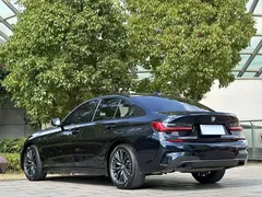 2022 BMW 3 Series 325i M Sport Dark, чёрный — фото 7