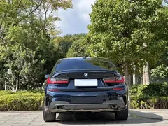 2022 BMW 3 Series 325i M Sport Dark, чёрный — фото 8